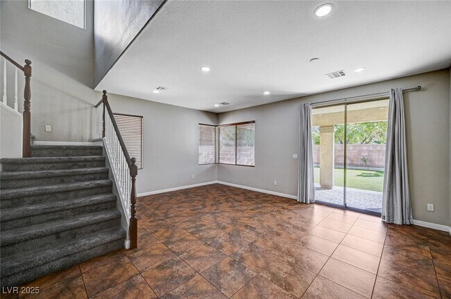 Photo - 8125 Chestnut Hollow Ave