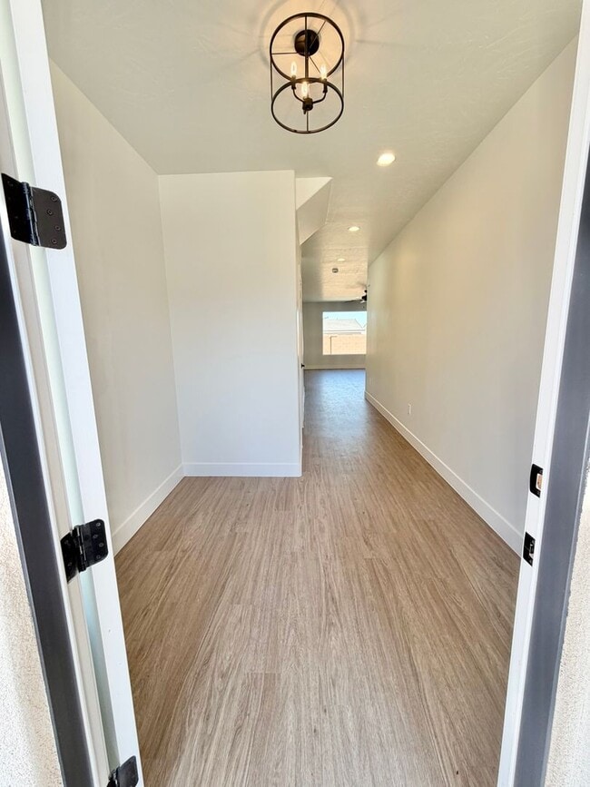 Photo - Brand new S&S Home