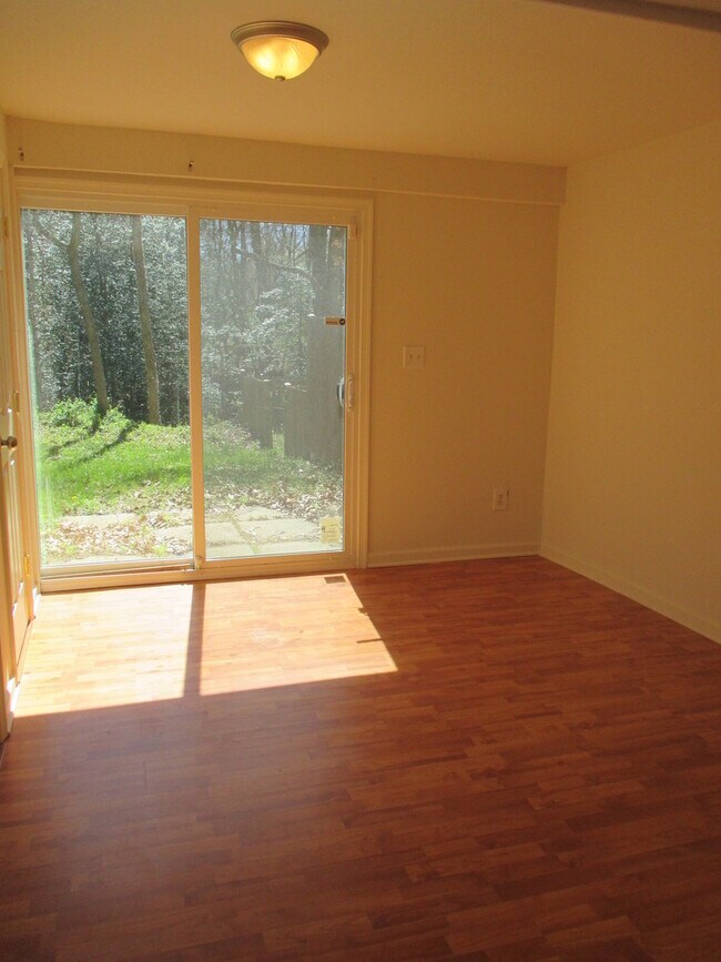 Photo - Fully Updated 2BR/1.5 BA Townhome in Pasad...