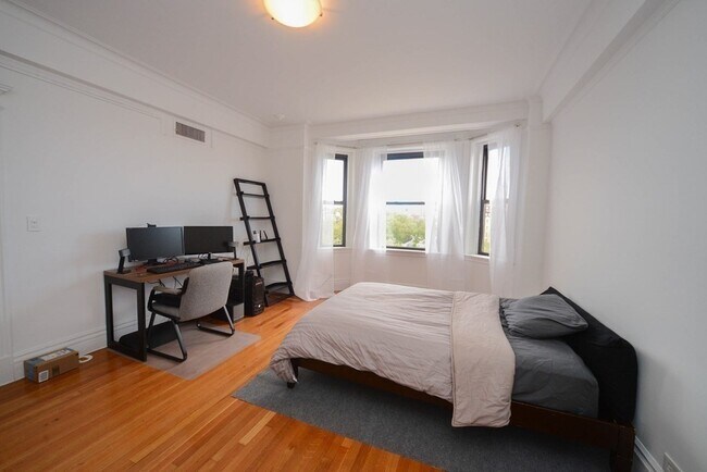 464 Commonwealth Ave Unit 63