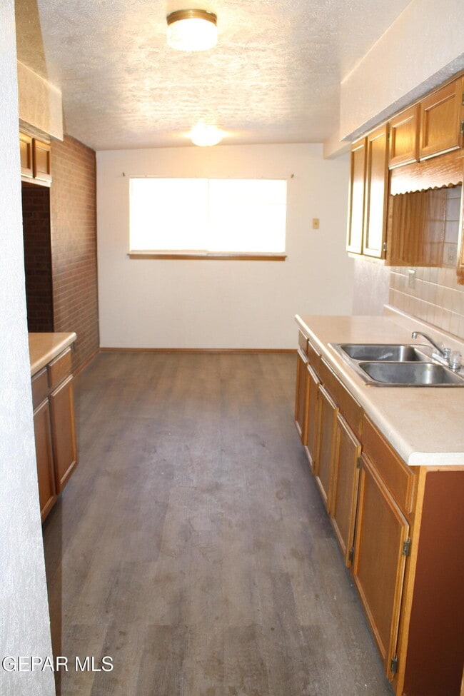 Photo - 5229 Cornell Ave