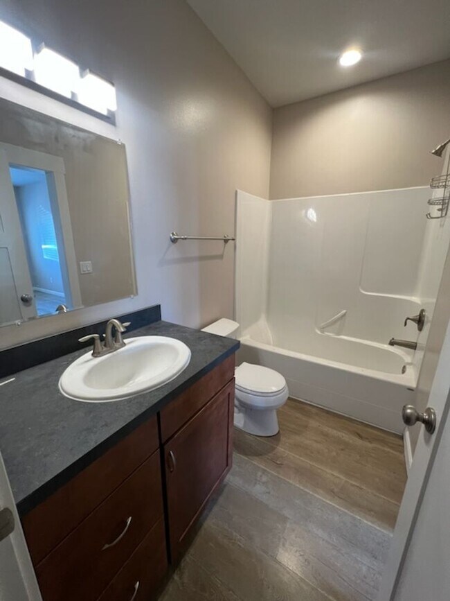 Photo - 215 W Whitman St Unit 215 W Whitman St #B