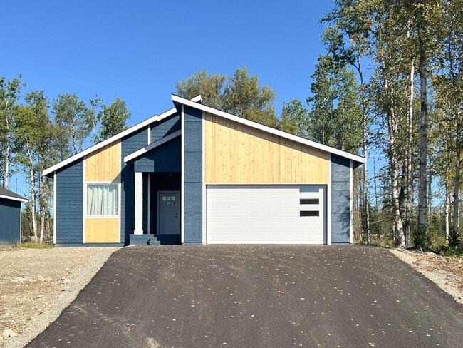 Building Photo - 5045 W Sassy Ave