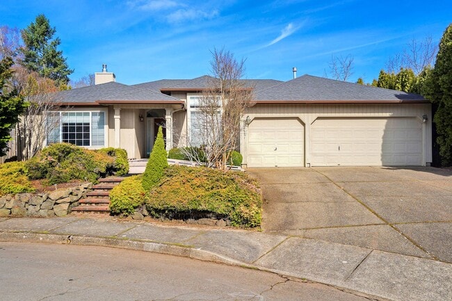 Building Photo - Spacious 3 bed, 2 bath with office (office can be used as 4th bedroom).