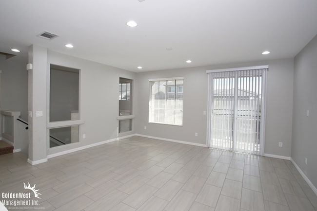 Photo - Beautifully Updated 4Bdm 3Ba Two-Story Home Located in the Heart of Southern Highlands!