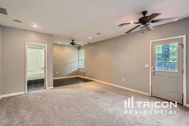 Photo - 5519 Village Ridge