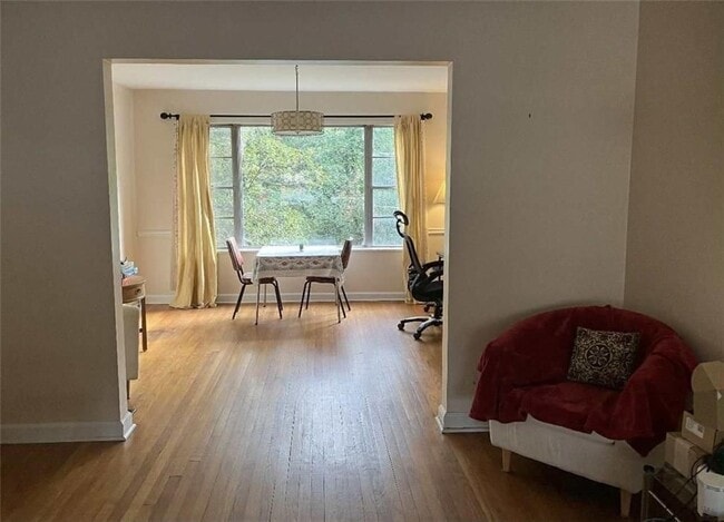 Photo - 1515 Beech Valley Way NE