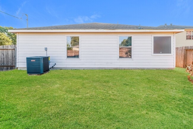 Photo - 16360 Hidden River Ct