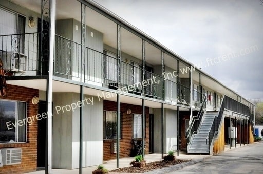 Building Photo - 824 N Garfield Ave Unit N