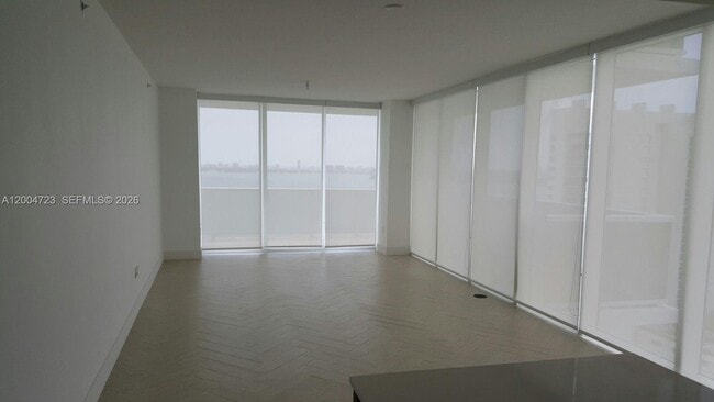 Photo - 600 NE 27th St Unit 2705