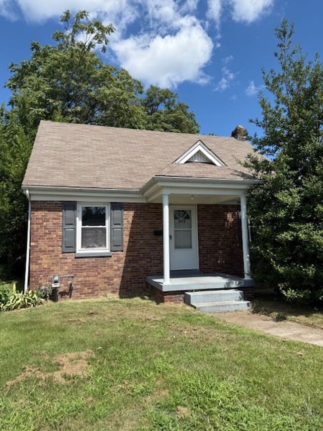 Building Photo - 1108 Bellemeade Ave Rental