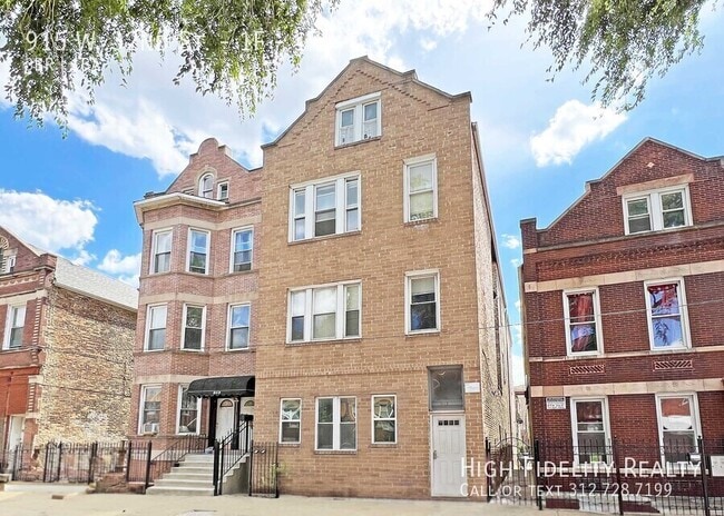 Building Photo - 915 W 32nd St Unit 1F