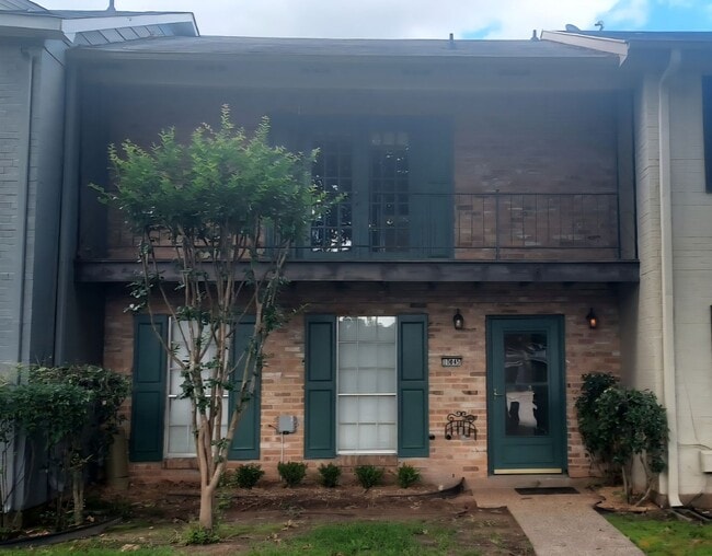 Village Green Townhome - Village Green Townhome