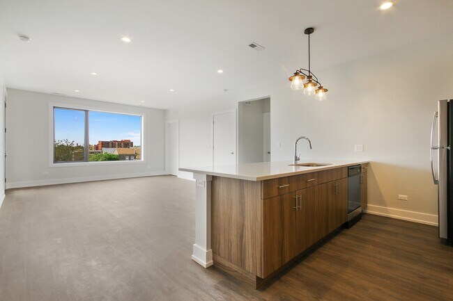 Photo - 2111 S Halsted St Apartamentos Unidad #202