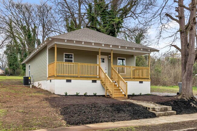 Photo - 304 E Hampton Ave