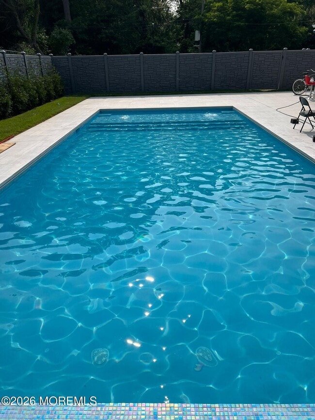 Building Photo - 612 Deal Rd