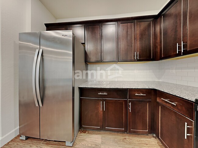 Photo - 661 W Bosal Dr