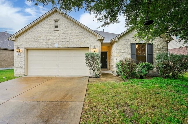 Building Photo - 1029 Hyde Park Dr