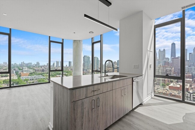 Photo - 808 N Cleveland Ave Unit 2101