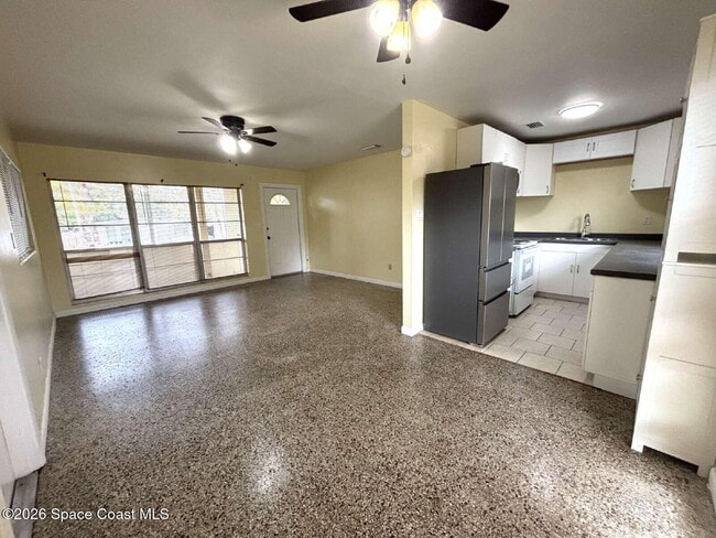 Photo - 1595 Hilldale Rd