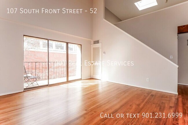 Photo - 107 S Front St