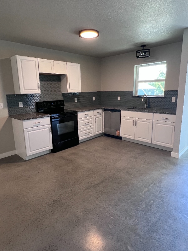 Photo - 404 Scott St