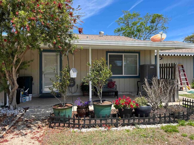 Photo - 127 Rio Del Mar St Unit B