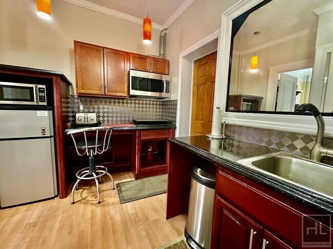 Photo - PARK PLACE Unit 3R