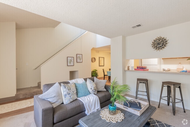 4x2 Living Room