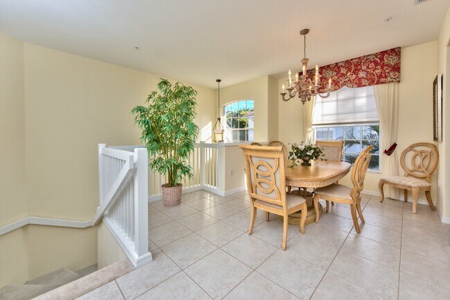 Photo - COACH HOME AT PELICAN BAY Unit 810
