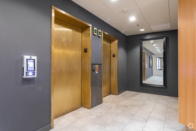 Photo - The Redwood Apartments