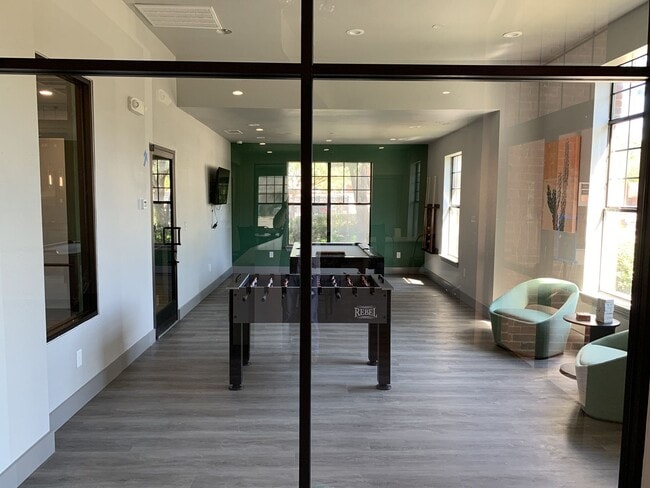 Interactive Game Room - 2803 Riverside