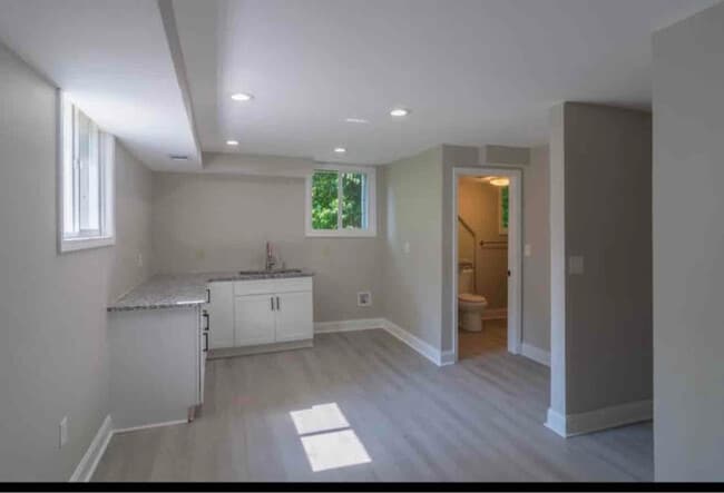 Photo - 2368 Jefferson Terrace