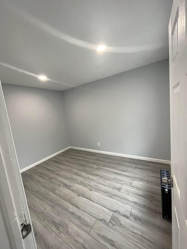 Photo - 59 Sherman Plz Unit 2