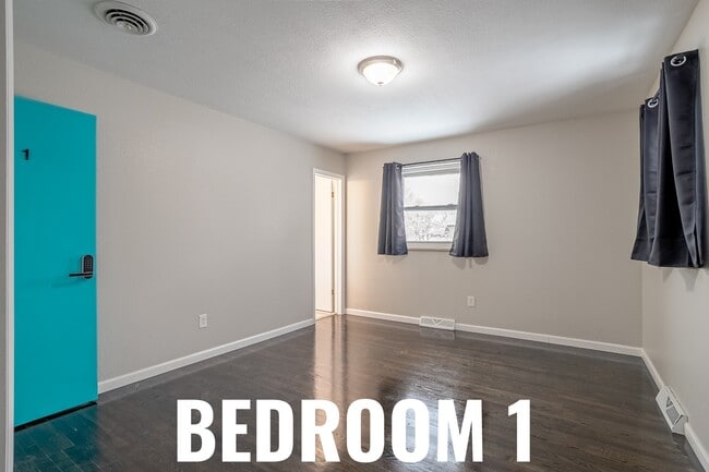 Building Photo - 201 Toledo St