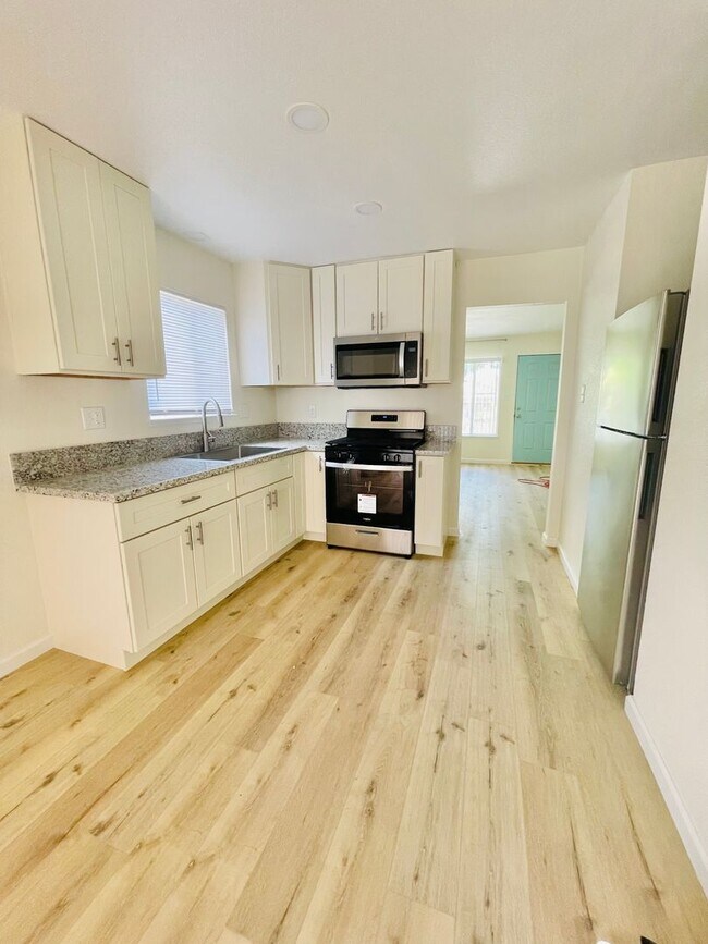 Photo - Charming Modesto Duplex