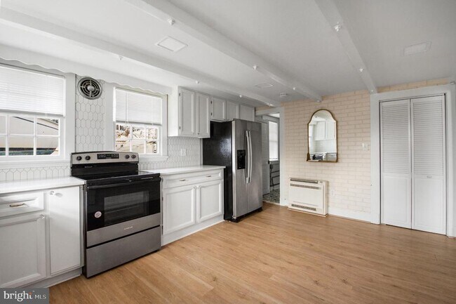 Photo - 455 Deale Rd