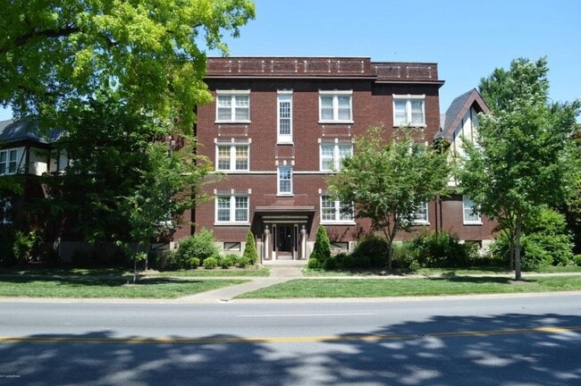 Building Photo - 565 Eastern Pkwy Unit B Rental