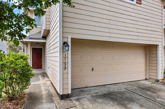 Photo - 14323 Mirkwood Ln