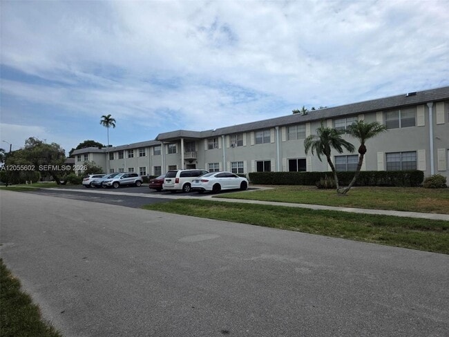 Photo - 1520 McKinley St Unit 105E