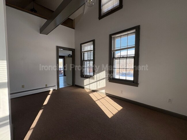 Photo - 320 Chamberlain Rd