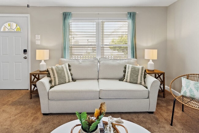 Photo - 131 N Vermont Ave Unidad ID1309003P