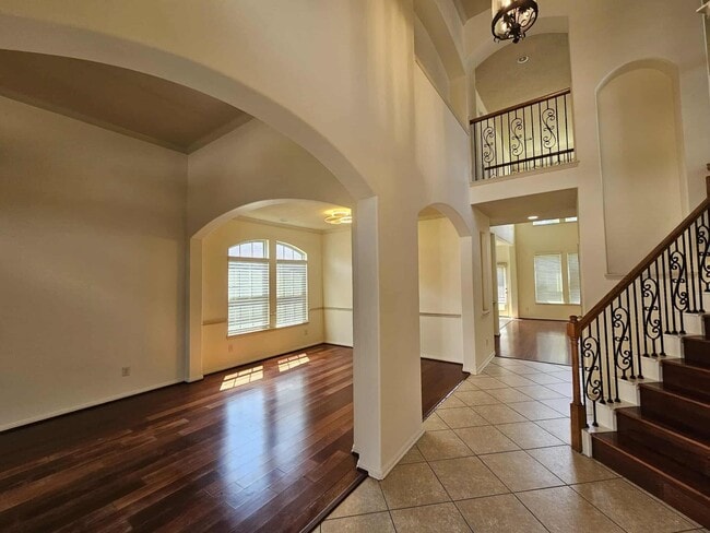 Photo - 4923 Windy Orchard Ln