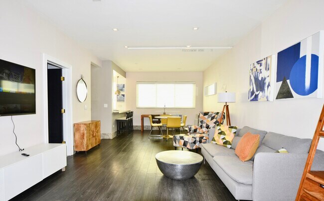 Photo - 4710 Pine Tree Dr Unit #46