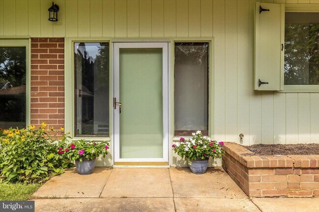 Photo - 6023 Jefferson Blvd Unit 2