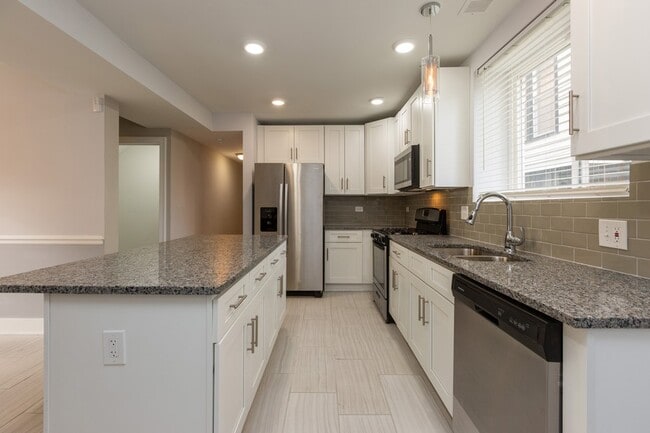 Photo - 5302 W Ohio St