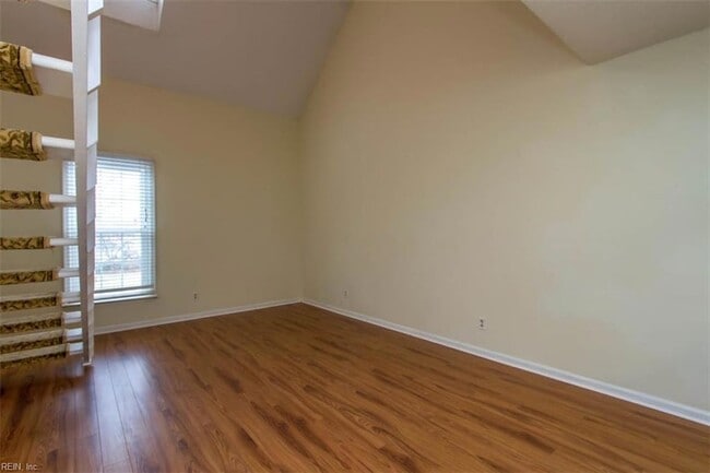 Photo - 1210 Stockley Gardens Unit 606