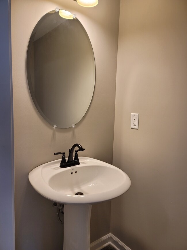 Photo - 231 Smithson Ln