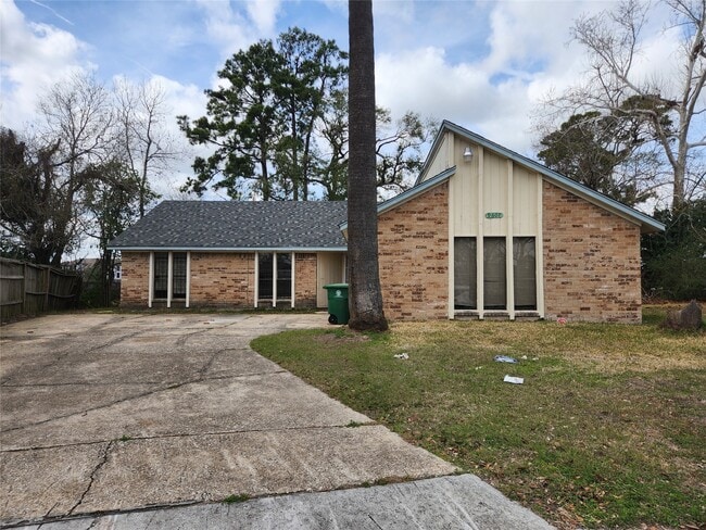 Building Photo - 9607 Hanford St