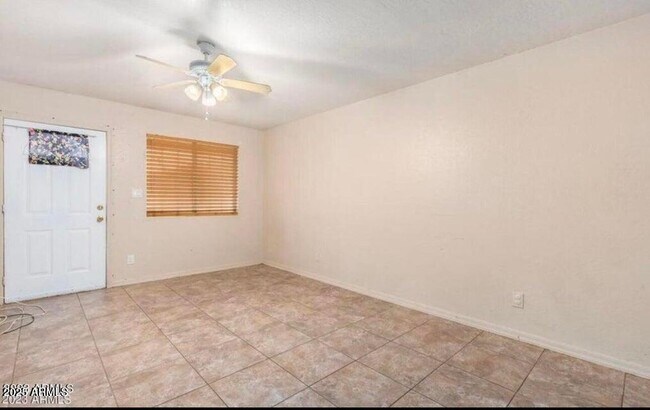 Photo - 7101 N 36th Ave Apartamento Unidad 128